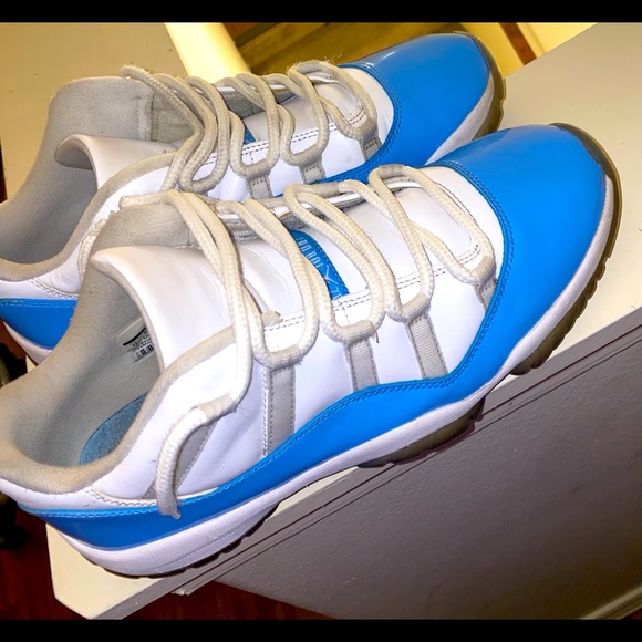 Jordan 11s size 11 - Picture 2 of 3